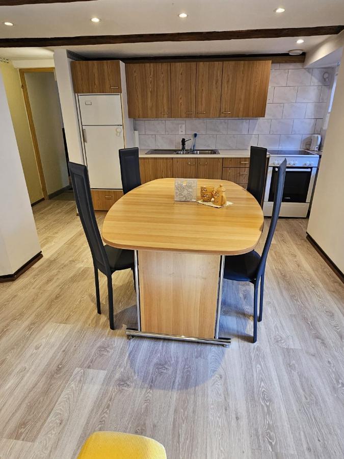 Airolo With Private Parking Apartman Kültér fotó