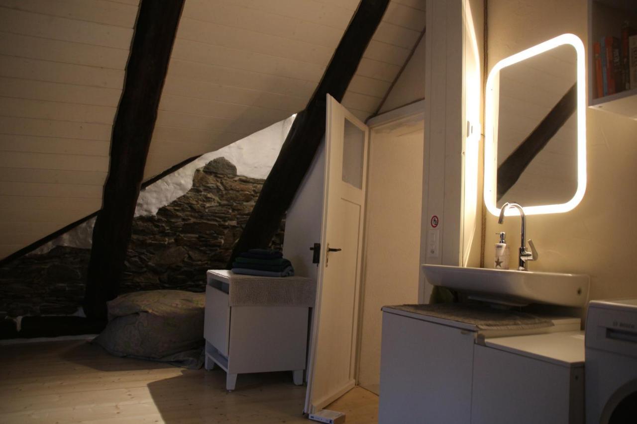 Airolo With Private Parking Apartman Kültér fotó