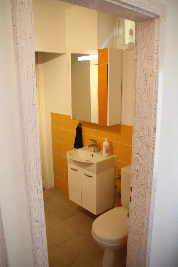 Airolo With Private Parking Apartman Kültér fotó