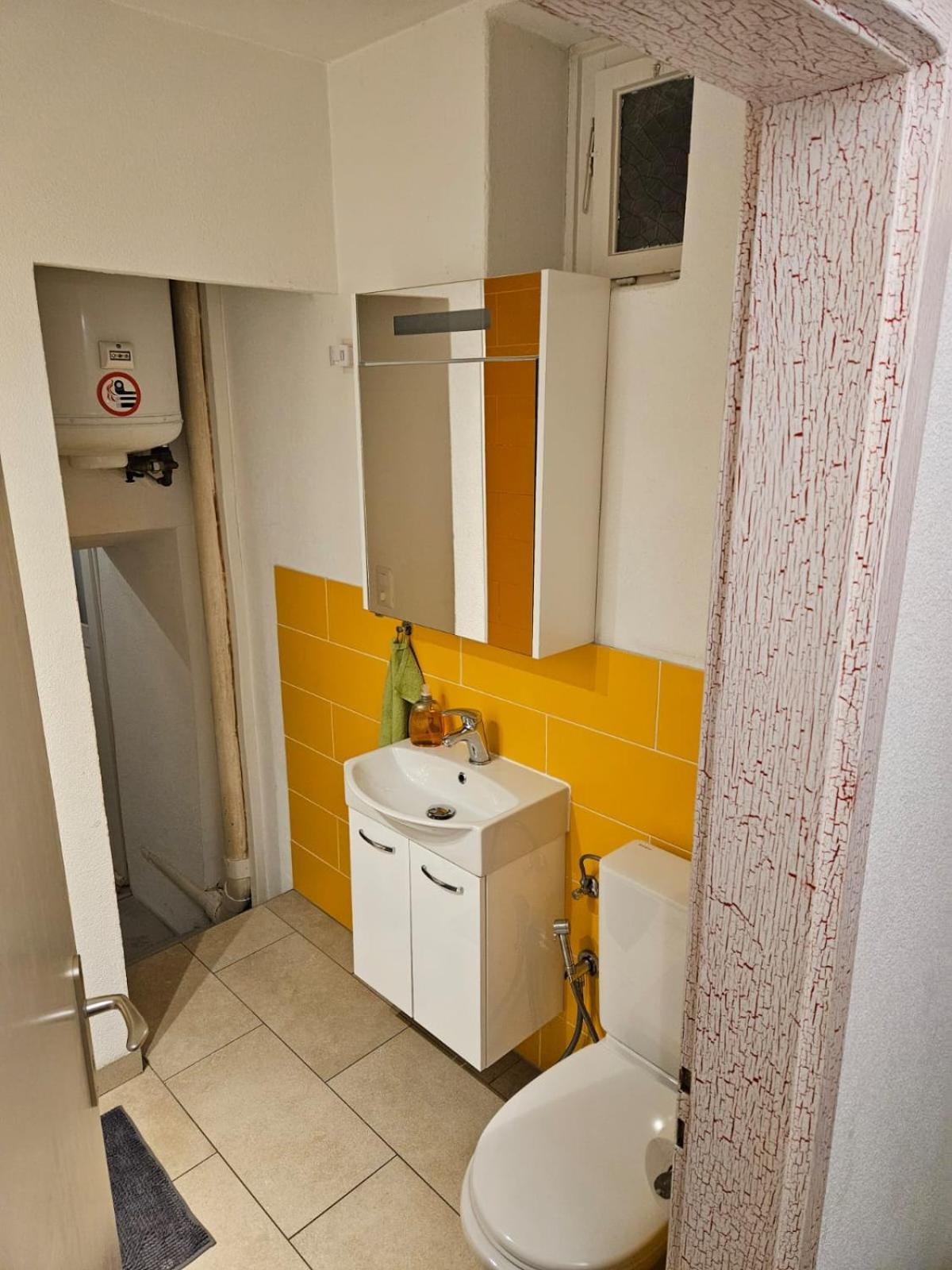 Airolo With Private Parking Apartman Kültér fotó